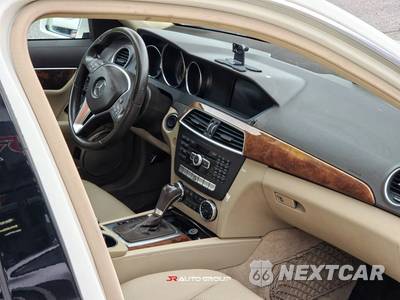 2012 Mercedes-Benz C 300 4MATIC Sedan - zdjęcie 31 z 46 - miniatura
