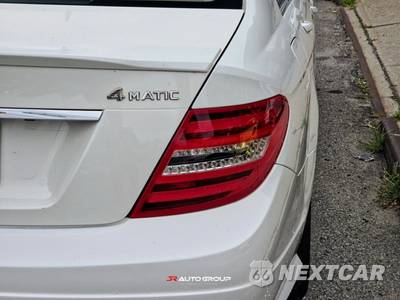 2012 Mercedes-Benz C 300 4MATIC Sedan - zdjęcie 20 z 46 - miniatura