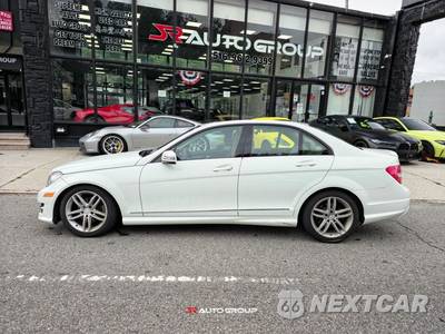 2012 Mercedes-Benz C 300 4MATIC Sedan - zdjęcie 6 z 46 - miniatura