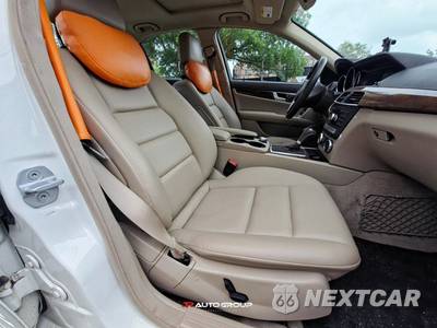 2012 Mercedes-Benz C 300 4MATIC Sedan - zdjęcie 40 z 46 - miniatura