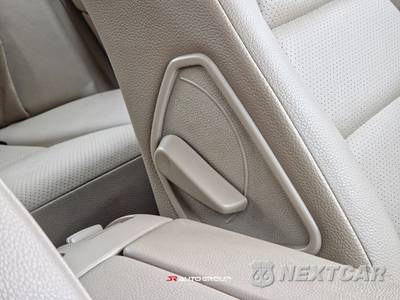 2012 Mercedes-Benz C 300 4MATIC Sedan - zdjęcie 39 z 46 - miniatura