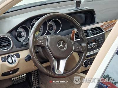 2012 Mercedes-Benz C 300 4MATIC Sedan - zdjęcie 28 z 46 - miniatura