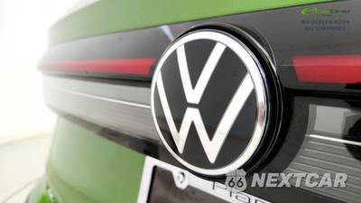 2025 Volkswagen Taos SE Black - zdjęcie 34 z 50 - miniatura