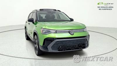 2025 Volkswagen Taos SE Black - zdjęcie 2 z 50 - miniatura