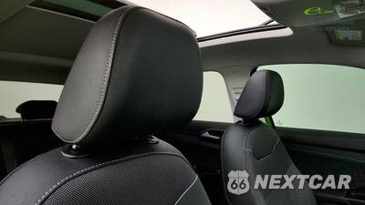 2025 Volkswagen Taos SE Black - zdjęcie 38 z 50 - miniatura