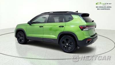 2025 Volkswagen Taos SE Black - zdjęcie 6 z 50 - miniatura