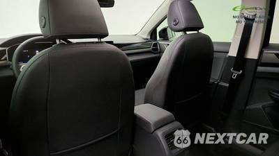 2025 Volkswagen Taos SE Black - zdjęcie 47 z 50 - miniatura