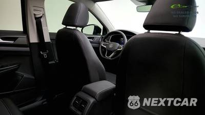 2025 Volkswagen Taos SE Black - zdjęcie 43 z 50 - miniatura