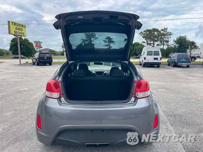 2017 Hyundai Veloster - zdjęcie 4 z 21 - miniatura