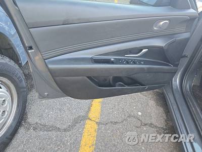 2025 Hyundai Elantra SEL Convenience - zdjęcie 9 z 23 - miniatura