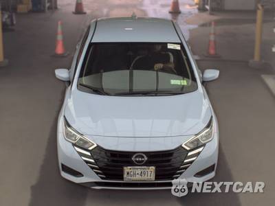 2023 Nissan Versa SV - zdjęcie 2 z 28 - miniatura