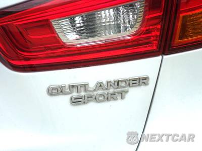 2014 Mitsubishi Outlander Sport ES - zdjęcie 22 z 23 - miniatura