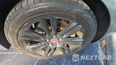 2020 Jaguar XE S - zdjęcie 36 z 39 - miniatura