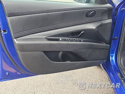 2025 Hyundai Elantra SEL Sport - zdjęcie 9 z 36 - miniatura