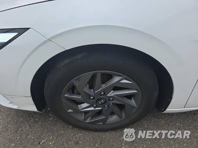 2024 Hyundai Elantra SEL - zdjęcie 17 z 33 - miniatura