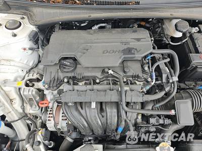 2024 Hyundai Elantra SEL - zdjęcie 15 z 33 - miniatura