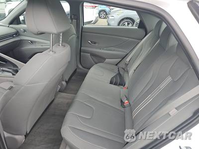 2024 Hyundai Elantra SEL - zdjęcie 13 z 33 - miniatura