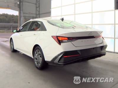 2024 Hyundai Elantra SEL - zdjęcie 6 z 33 - miniatura