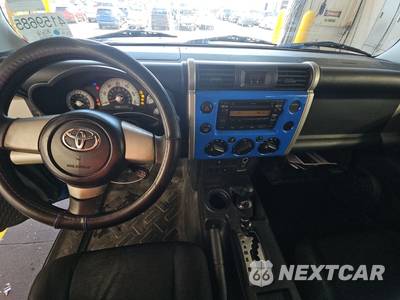 2008 Toyota FJ Cruiser w/Rear Doors - zdjęcie 11 z 39 - miniatura