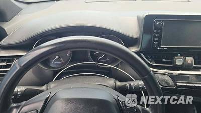 2018 Toyota C-HR XLE - zdjęcie 27 z 43 - miniatura