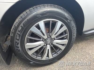 2017 Nissan Pathfinder SL - zdjęcie 10 z 21 - miniatura