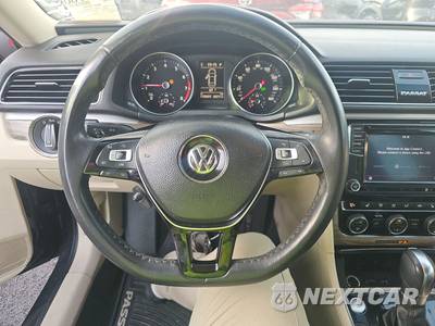 2018 Volkswagen Passat 2.0T SE - zdjęcie 10 z 37 - miniatura