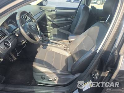 2014 Volkswagen Passat 2.5L Wolfsburg Edition - zdjęcie 7 z 43 - miniatura
