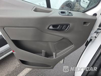 2025 Ford Transit 250 Cargo Van Low Roof 130.0" WB - zdjęcie 9 z 22 - miniatura