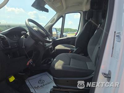 2025 Ram ProMaster 2500 Cargo Van Tradesman w/Passenger Seat Low Roof 136.0" WB - zdjęcie 7 z 28 - miniatura