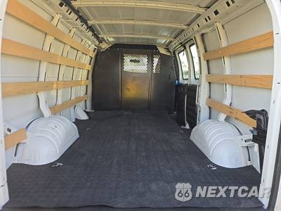2025 Chevrolet Express 2500 Cargo Van 1WT 135.0" WB - zdjęcie 17 z 29 - miniatura