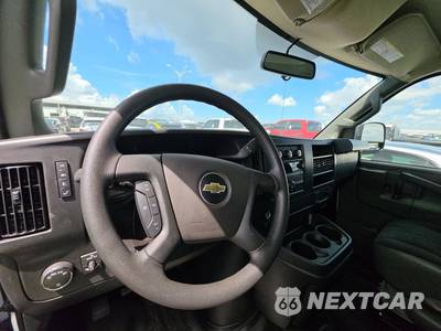 2025 Chevrolet Express 2500 Cargo Van 1WT 135.0" WB - zdjęcie 10 z 27 - miniatura