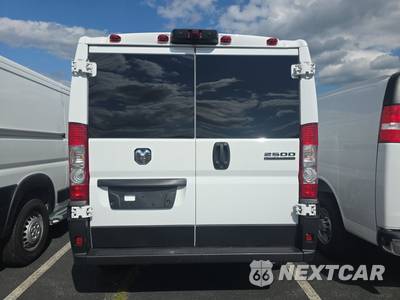 2025 Ram ProMaster 2500 Cargo Van Tradesman w/Passenger Seat Low Roof 136.0" WB - zdjęcie 5 z 20 - miniatura
