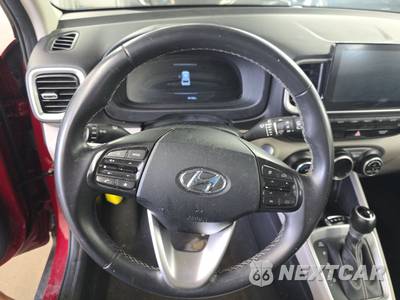 2025 Hyundai Venue SEL - zdjęcie 10 z 45 - miniatura