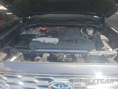 2023 Toyota Sequoia Capstone - zdjęcie 16 z 19 - miniatura