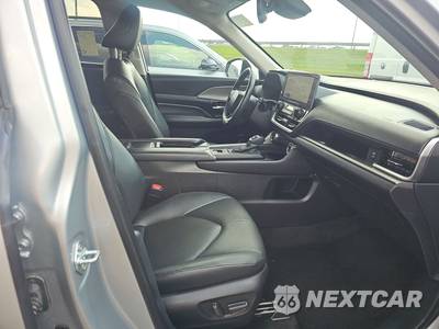 2025 Toyota Grand Highlander XLE - zdjęcie 8 z 18 - miniatura