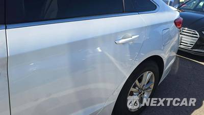 2016 Hyundai Sonata SE - zdjęcie 26 z 39 - miniatura