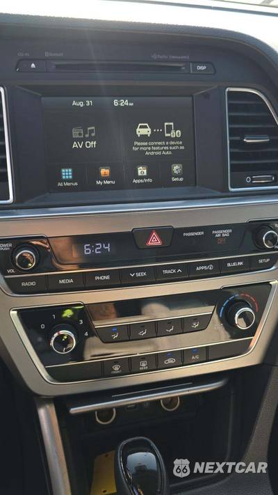 2016 Hyundai Sonata SE - zdjęcie 17 z 39 - miniatura