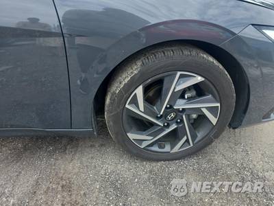 2024 Hyundai Elantra Limited - zdjęcie 9 z 21 - miniatura