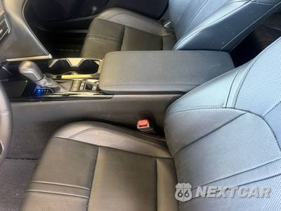 2025 Toyota Camry XSE - zdjęcie 25 z 37 - miniatura
