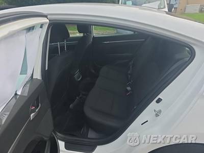 2020 Hyundai Elantra SEL Sedan - zdjęcie 16 z 24 - miniatura