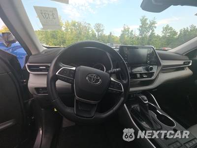 2022 Toyota Highlander XLE - zdjęcie 10 z 19 - miniatura