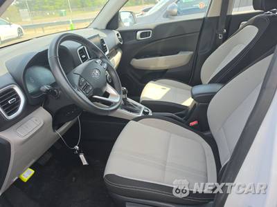 2025 Hyundai Venue SEL - zdjęcie 7 z 26 - miniatura