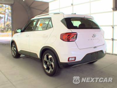 2025 Hyundai Venue SEL - zdjęcie 6 z 26 - miniatura