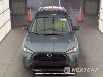 2026 Toyota Corolla Cross LE - zdjęcie 2 z 23 - miniatura