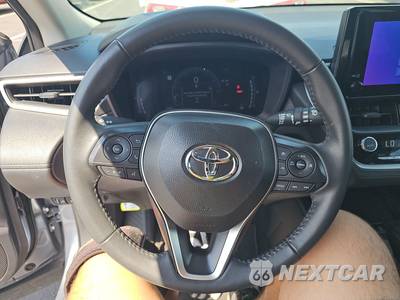 2026 Toyota Corolla Cross LE - zdjęcie 10 z 23 - miniatura