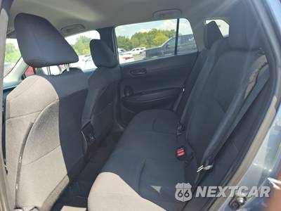 2026 Toyota Corolla Cross LE - zdjęcie 13 z 23 - miniatura