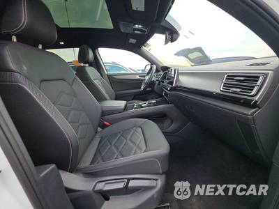 2025 Volkswagen Atlas Cross Sport 2.0T SE w/Technology - zdjęcie 8 z 27 - miniatura