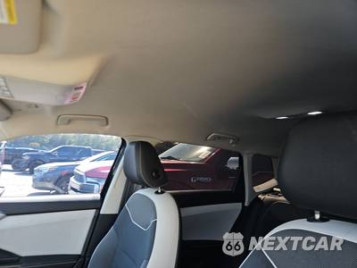 2025 Volkswagen Taos SE - zdjęcie 17 z 21 - miniatura