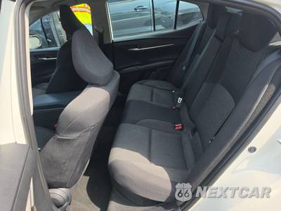 2025 Toyota Camry LE - zdjęcie 13 z 20 - miniatura