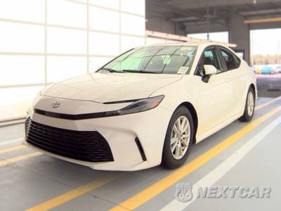 2025 Toyota Camry LE - zdjęcie 1 z 20 - miniatura